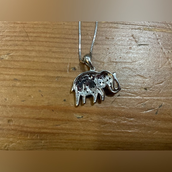 Ross- Simon’s: blue diamond elephant sterling silver pendant and necklace set. - Picture 4 of 7